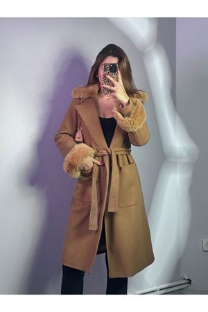 Yakası ve kolu Kürklü Kaban -Hardal