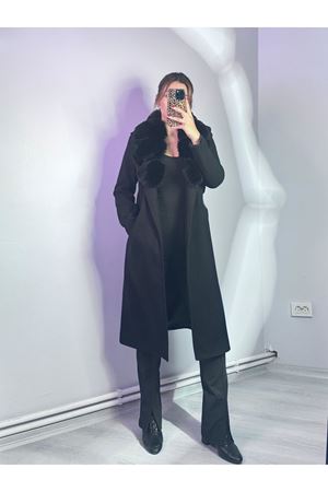Yakası Kürklü Kaban -Siyah